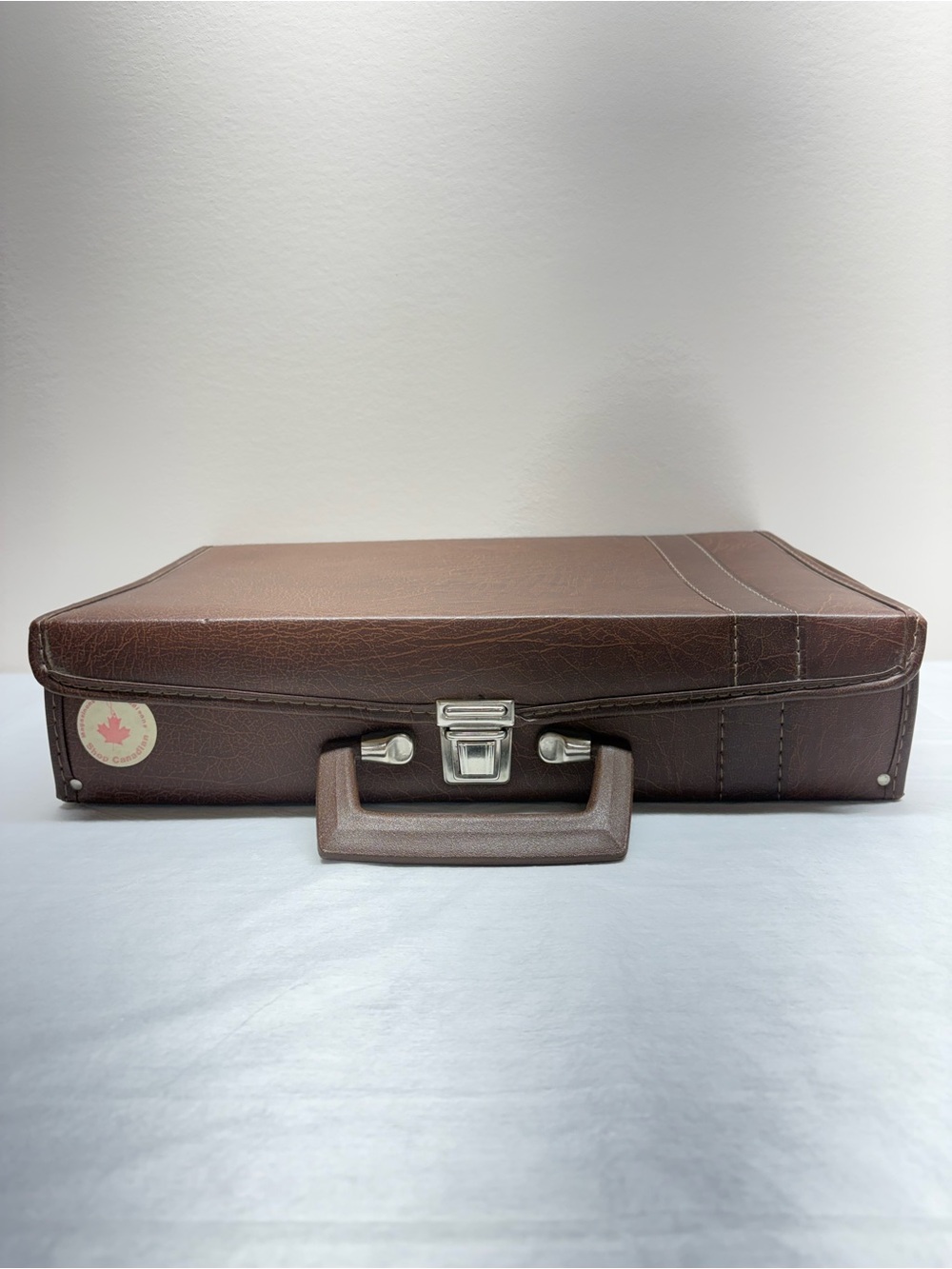 Cassette Tape Carrying Case Brown Faux Leatherette Briefcase Holds 30 VINTAGE